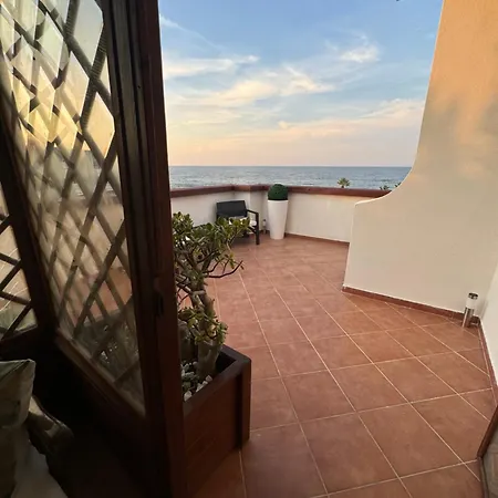 Terrazza Blu - Sea Penthouse דירה בארי